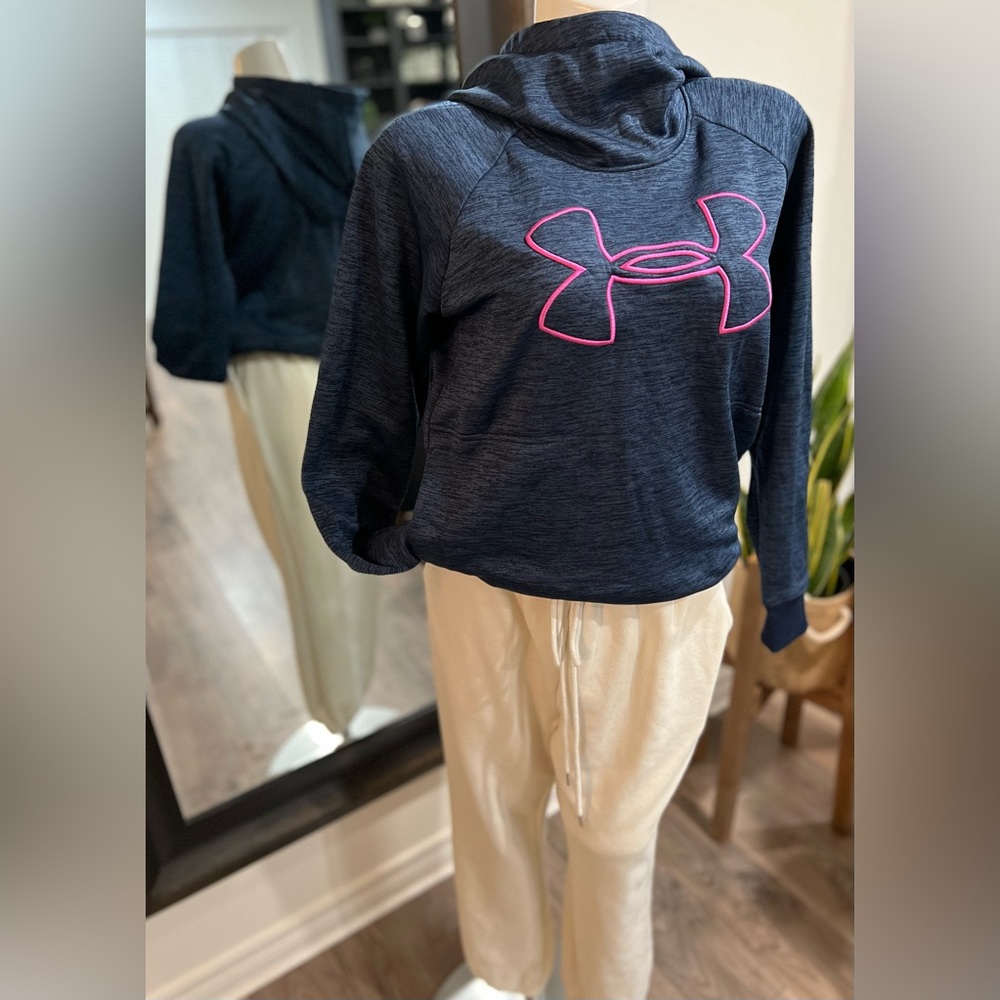 Under Armour pullover - Picture 2 of 5